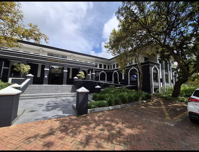 457M² OFFICE TO LET IN HYDE PARK